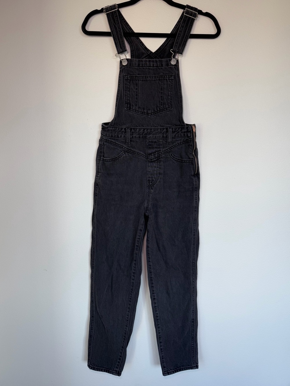 NWOT Levi’s Black Denim Jean Overalls Straight Leg Pants Grunge Skater